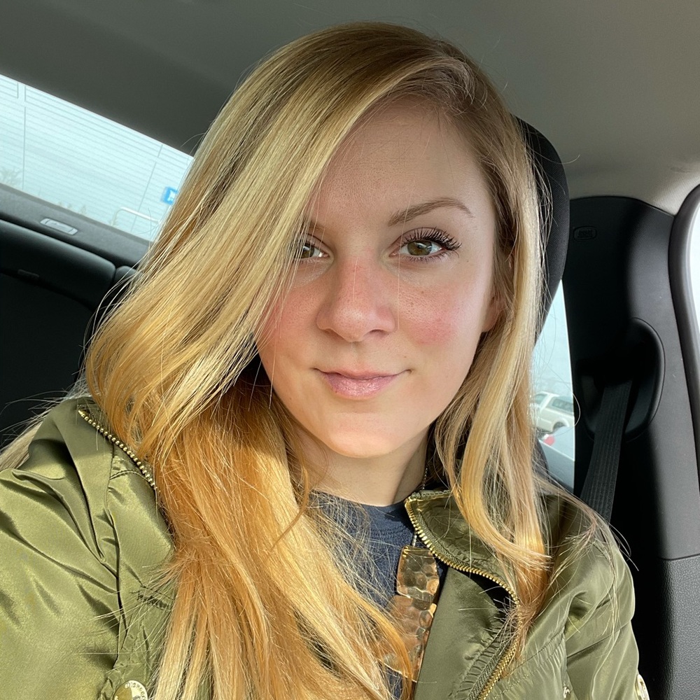 Meet your Posher, Hannah